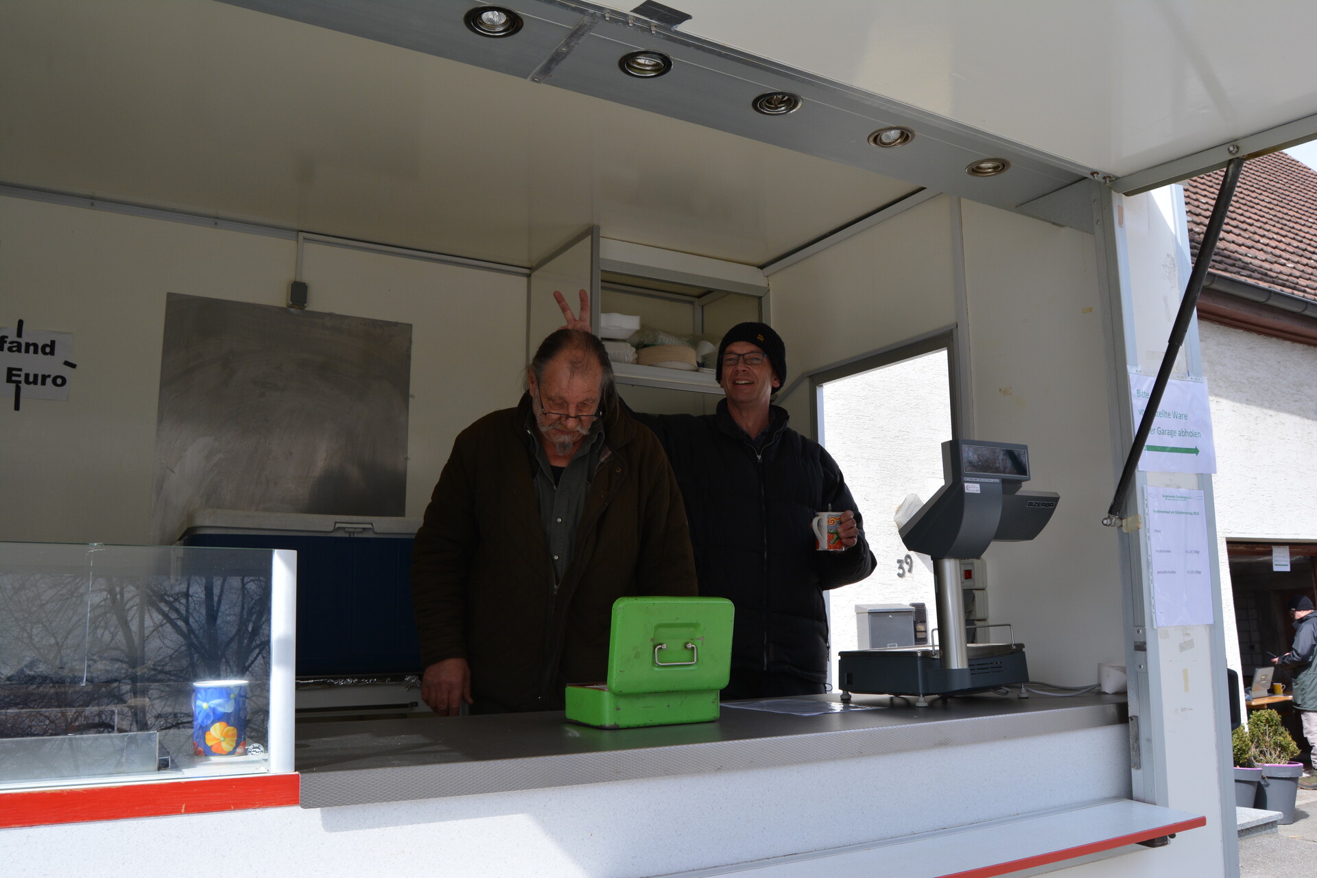 Galeriebild: Fische räuchern 011 1